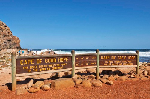 Ein Ausflug zum Kap der Guten Hoffnung darf beim Besuchsprogramm nicht fehlen. Foto: djd/Abendsonne Afrika