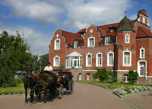 Das Hotel Schloss Herrenstein gehört zu den noblen Unterkünften in der Uckermark. (epr/Herrenstein/Uckermark)