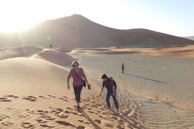 Wikinger-Gruppen erobern im Oman gemeinsam die gigantische Sandwüste Foto: Wikinger Reisen