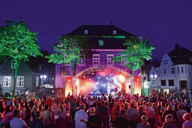 Die Konzerte auf dem Briloner Marktplatz sind die musikalischen Highlights des Sommers. (Foto: epr/Brilon Wirtschaft und Tourismus GmbH)