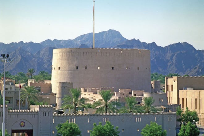 Auch die orientalische Architektur ist für deutsche Urlauber interessant. Foto: djd/Sultanate of Oman