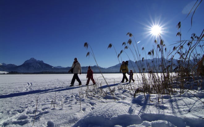 Entlang der Romantischen Straße zwischen Würzburg und Füssen gibt es zahlreiche Naturpfade für eine Winterwanderung. (bfs / Romantische Straße)