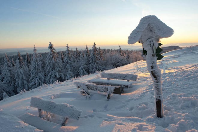 Winter im Thüringer Wald: Diesen traumhaften Anblick sollte man sich auf keinen Fall entgehen lassen. (Foto: epr/Regionalverbund Thüringer Wald)