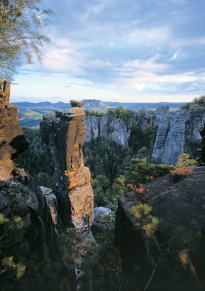 Die Wehlnadel am Malerweg. Urheber: Frank Richter; Copyright: Tourismusverband Sächsische Schweiz e. V.