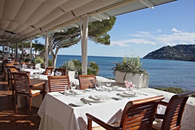 Vintage Terrasse im Cap Vermell Beach Hotel Foto: STROMBERGER PR