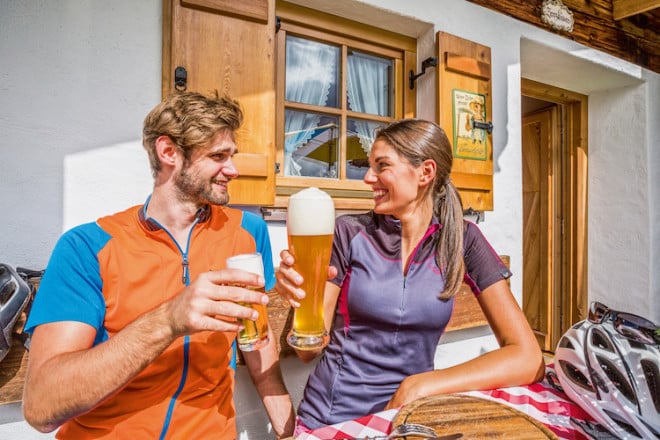 Auf zur Bier-Radeltour ins wunderschöne Chiemgau! Hier findet man die ideale Kombination aus Entschleunigung und Genuss. (Foto: epr/Chiemgau Tourismus)