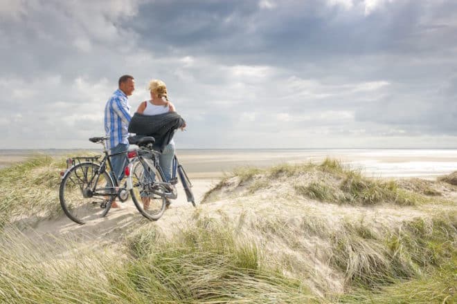 Erleben Sie bei einer Radtour ueber die Insel Foehr in der Friesischen Karibik traumhafte Aussichten. Foto: © Rackmers Hof