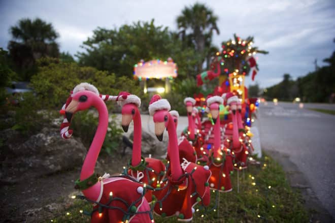 Weihnachtliche Flamingo Figuren Foto: ©The Beaches of Fort Myers & Sanibel