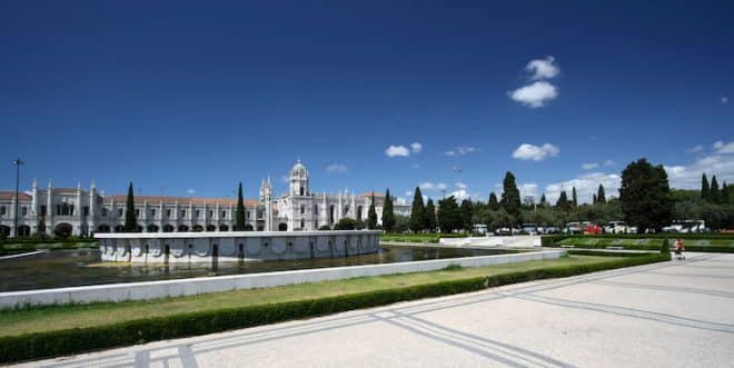 In Lissabon ist der Besuch des Klosters Mosteiro dos Jerónimos kostenlos.