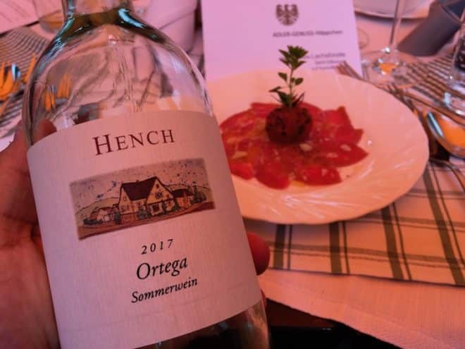 Weißwein zum Rindercarpaccio vom Weingut Hench in Bürgstadt