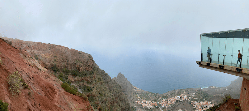 Mirador de Abrante bei Agulo. Ein fantastischer Ausblick. Bei schönem Wetter kann man bis nach Teneriffa schauen